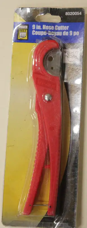 9” hose cutter This is a current Princess Auto item. More information here: https://bitl.to/3Poq