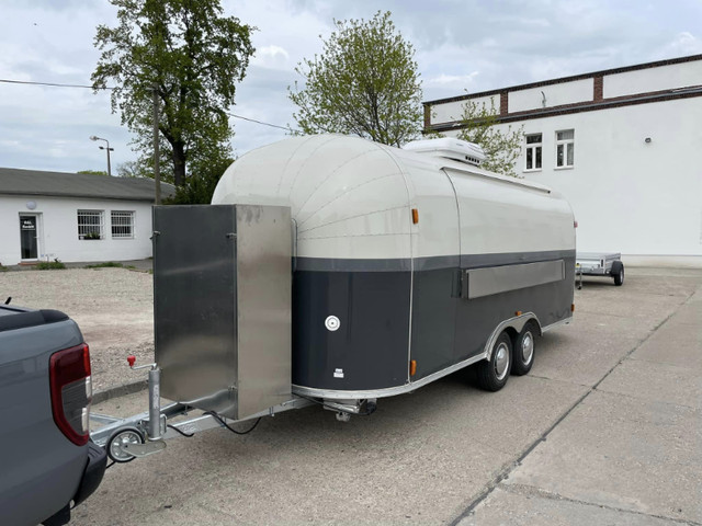 Concession trailer food truck 19ft in Industrial Kitchen Supplies in Burnaby/New Westminster