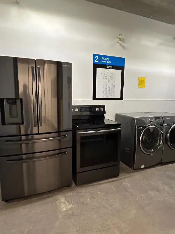 Frigidaire and stove washer dryer in Washers & Dryers in City of Montréal - Image 7