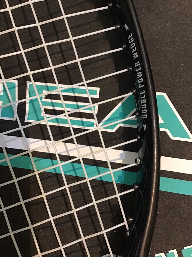 Head Genesis 720 Double Power Wedge Tennis Racquet & Dunlop in Other in Oakville / Halton Region - Image 4