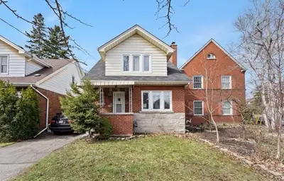 Two spacious upstairs rooms available. House has two full kitchens, 2.5 washrooms. In desirable West...