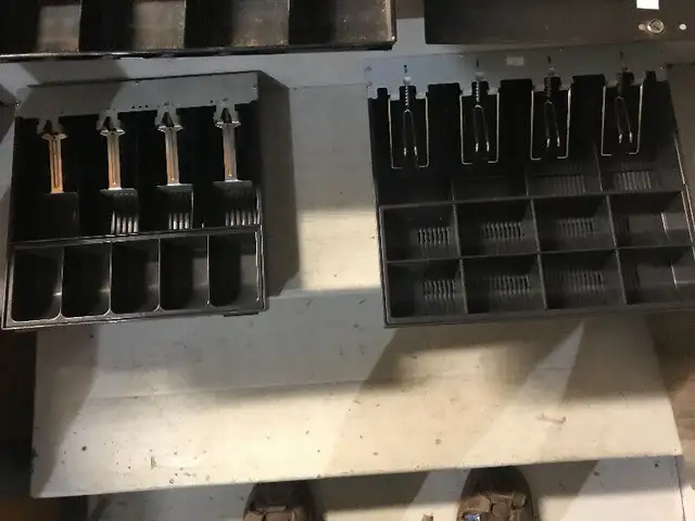 3 VINTAGE CASH REGISTER DRAWERS WITH TAKE OUT COIN TRAY in Arts & Collectibles in Mississauga / Peel Region - Image 5