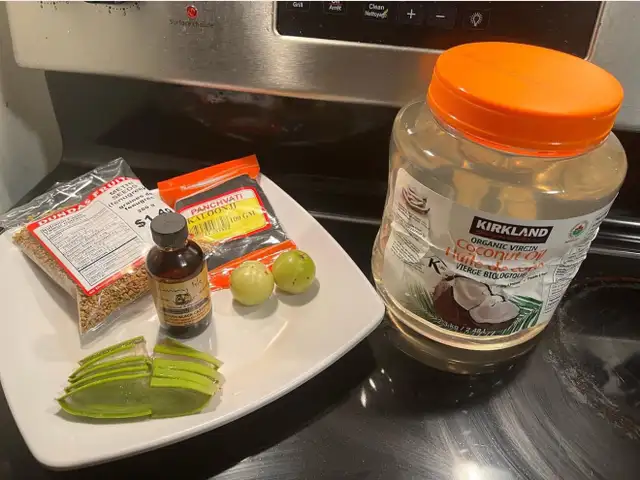 Oil for Hair fall, scalp eczema and dandruff(Oakville) in Other in Oakville / Halton Region - Image 6