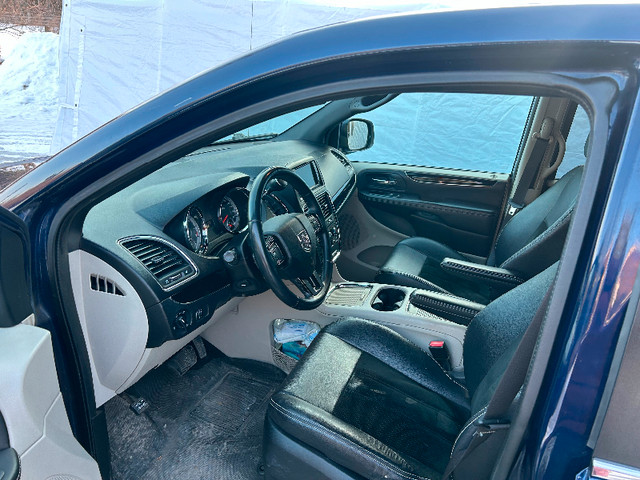 Dodge grand caravan 2014 30 th edition dans Autos et camions  à Ouest de l’Île - Image 4