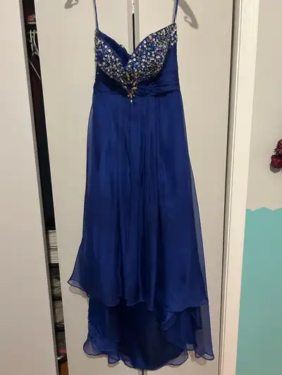 Womens grad dress size 6 (fits like 4), View more