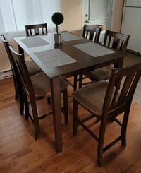 Dining table with 6 chairs