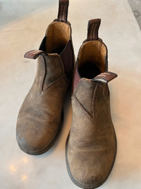 Kid's rustic brown Blundstones in Aus Size 1/ Canadian Size 2