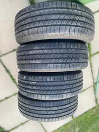P235/60/18 inch Michelin All Season Tires / LOTS OF TREAD 