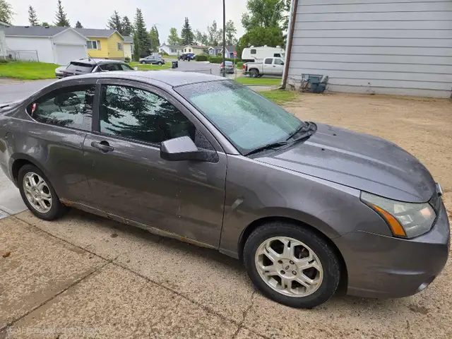 2010 ford focus se