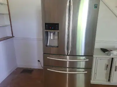Short term room rental on a large property in North Oshawa close to 407 and Costco and all amenities...