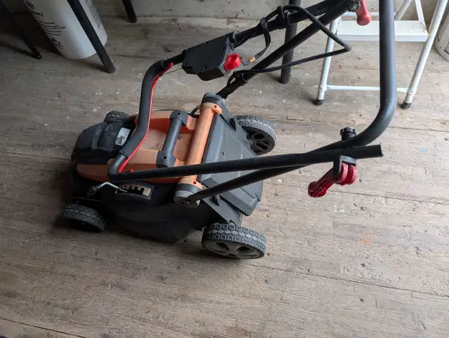 Worx 40v battery Lawn Mower in Lawnmowers & Leaf Blowers in Oakville / Halton Region - Image 5