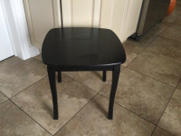 BLACK SIDE TABLE DIM 18x18x17 INCHES 