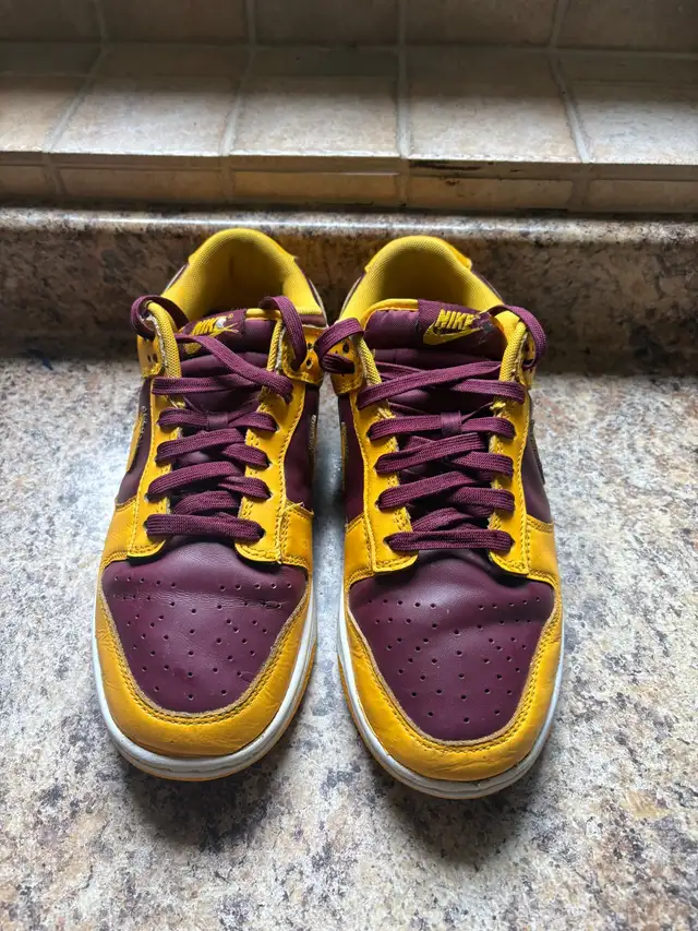 Nike Dunk Low Arizona State in Men's Shoes in Nanaimo - Image 5