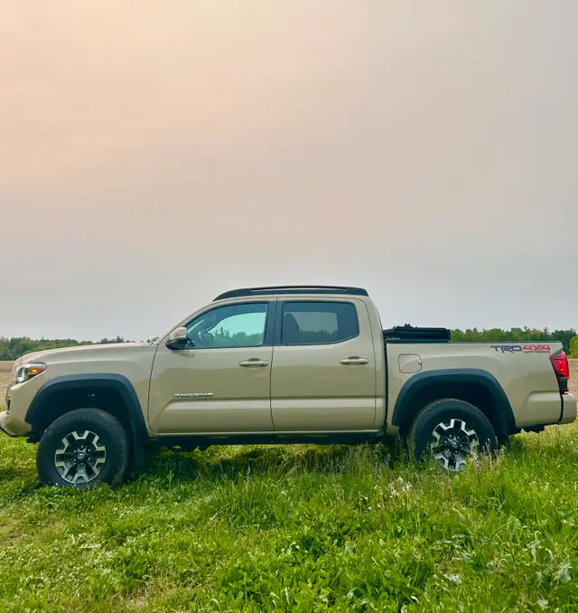 2019 Toyota Tacoma TRD Off-Road 4x4 – Rare Quicksand Colour62863211495682121