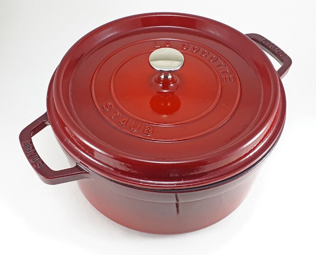 STAUB La Cocotte 5.25L, 26cm Cast Iron Round Cocotte | Kitchen