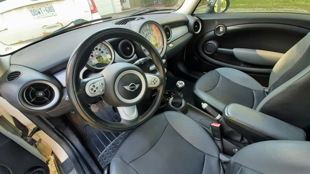 Mini Cooper 2003 manual 6 speed for sale! in Cars & Trucks in Stratford - Image 2