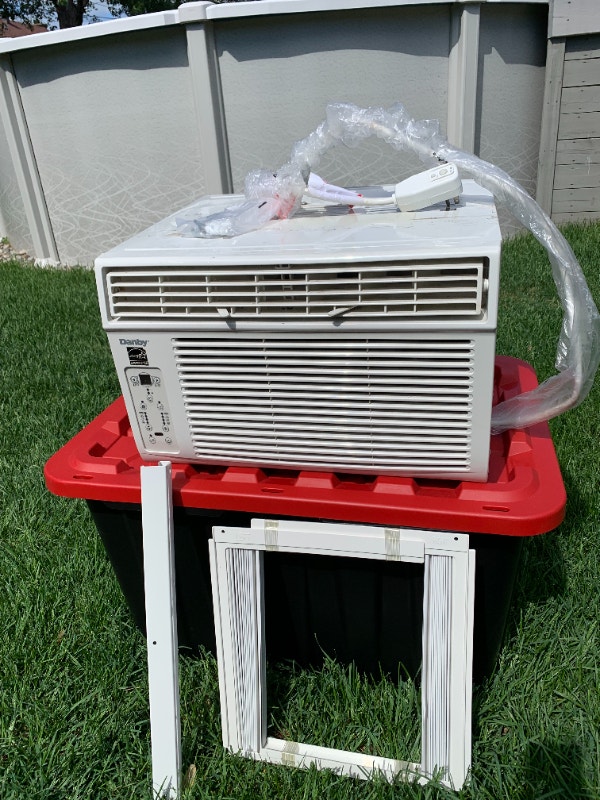 Dandy 6000 BTU Window Air Conditioner/Climatiseur de fenêtre