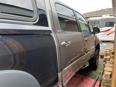 2004 Toyota Tundra 4x4 Double Cab Parts truck in Cars & Trucks in Thunder Bay - Image 3