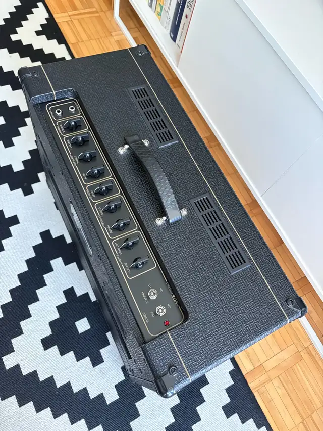Vox AC15C1 in Amps & Pedals in City of Toronto - Image 4