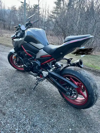2023 Kawasaki Z900 Price: $10 000 OBO Unfortunately selling my summer toy. This is a 2023 Kawasaki Z...