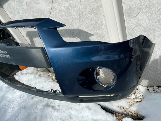 Mitsubishi Outlander 2010 - 2013 bumper+Left Headlight dans Pièces de carrosserie  à Sherbrooke - Image 3