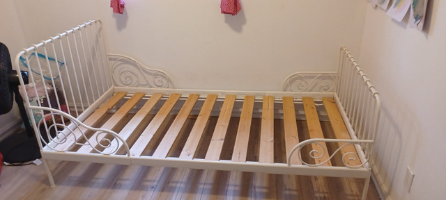 Base de lit simple (matelas non inclus) dans Lits et matelas  à Longueuil/Rive Sud
