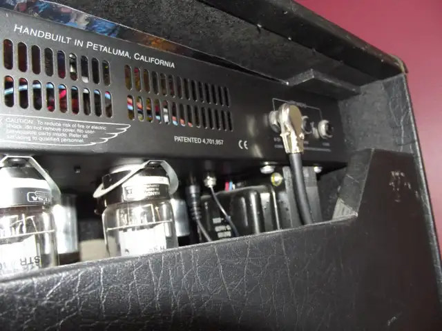 MESA BOOGIE F-100 2x12 Combo Amp lightly used - $1,350 in Amps & Pedals in Ottawa - Image 8