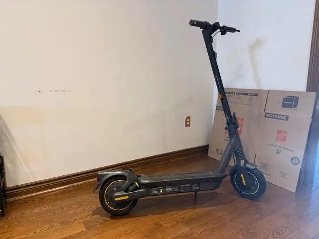 E-scooter Segway Ninebot Max G2 in eBike in Oshawa / Durham Region - Image 3