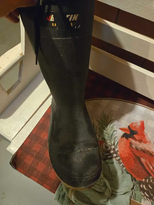 baffin mens work boots for winter  in Men's Shoes in Medicine Hat - Image 7