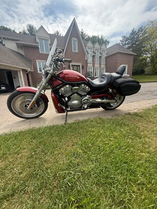 2005 Harley-Davidson V-Rod in Street, Cruisers & Choppers in Markham / York Region - Image 6
