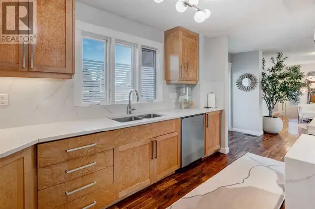 Beautiful Home in North Glenmore Park in Houses for Sale in Calgary - Image 7