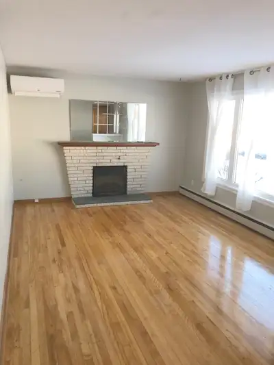 3-bedroom detached house available for rent. Enjoy the entire home. No tenants upstairs or downstair...