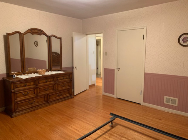 Room for Rent in Room Rentals & Roommates in Edmonton