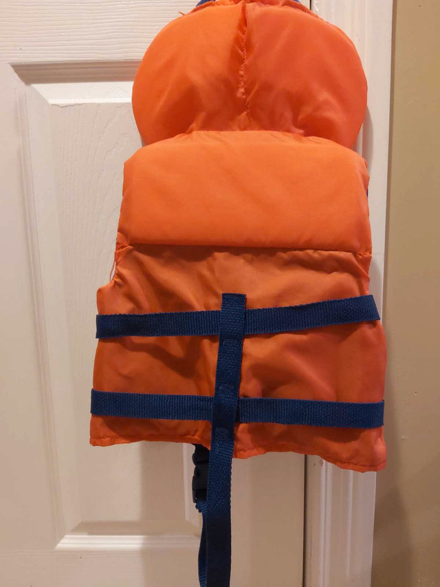 Bouy O Boy Life Vest in Water Sports in Mississauga / Peel Region - Image 2