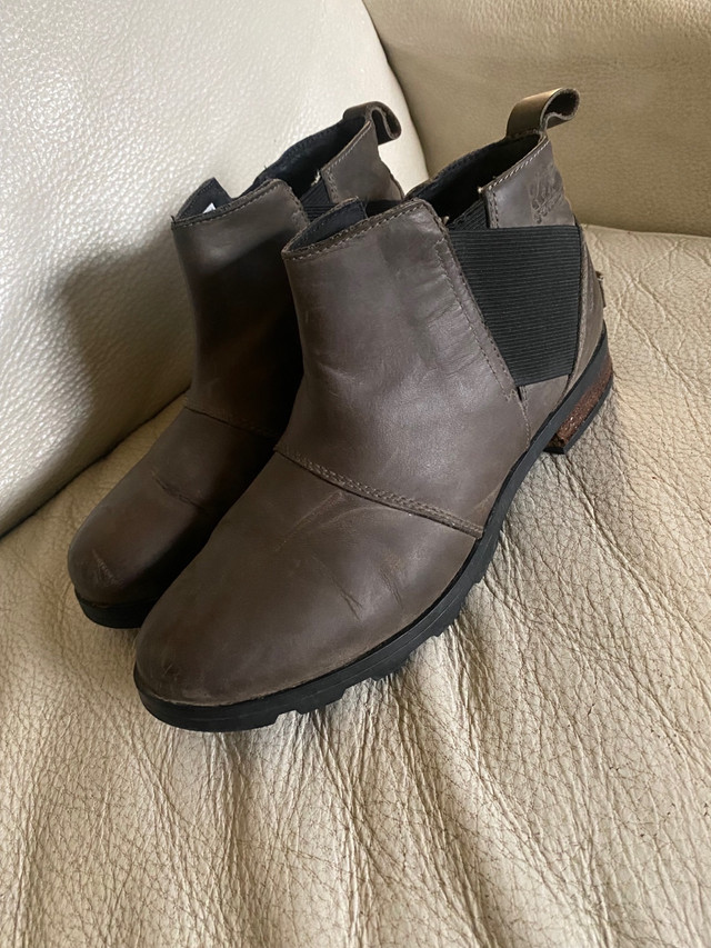Blundstone style  Sorel winter boot waterproof size 8,5 usa wome in Women's - Shoes in City of Halifax - Image 2