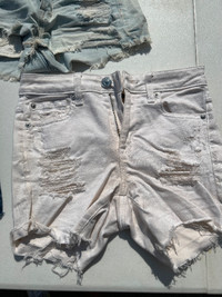 Women’s size 2 and 4 shorty jean shorts American eagle