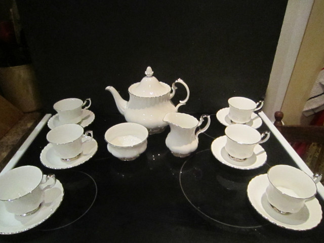 Royal Albert CHANTILLY fine bone china TEA SET for 6 in Arts & Collectibles in Saint John