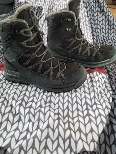 Botte d'hiver Lowa, View more