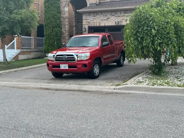 Toyota Taccoma in Cars & Trucks in Mississauga / Peel Region - Image 4