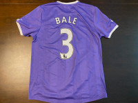 2011-2012 Tottenham Hotspur Soccer Jersey - Gareth Bale - Large