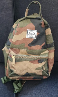 Herschel Nova Backpack Mini (9L) in Army Green Camo