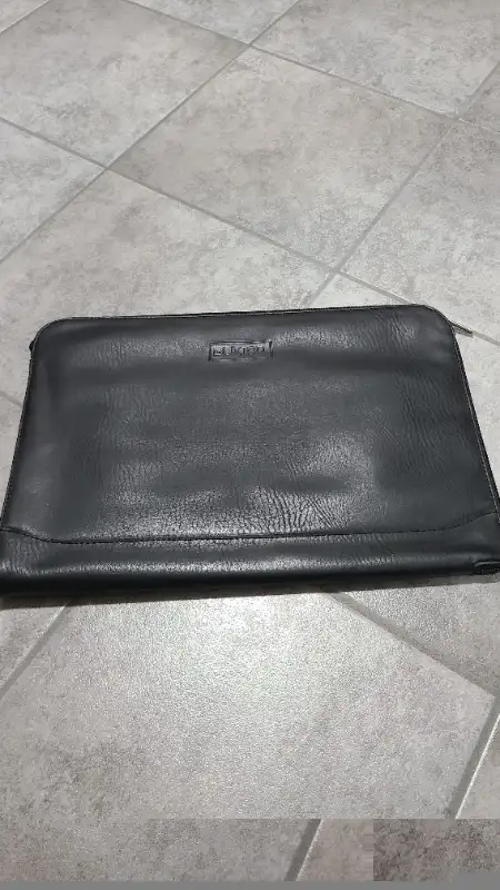 laptop bag in Laptop Accessories in Hamilton - Image 3