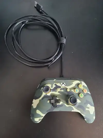 Wired Xbox Controller. Works on Xbox One, Xbox Series X|S, and PC. Used very lightly for around 2 ye...