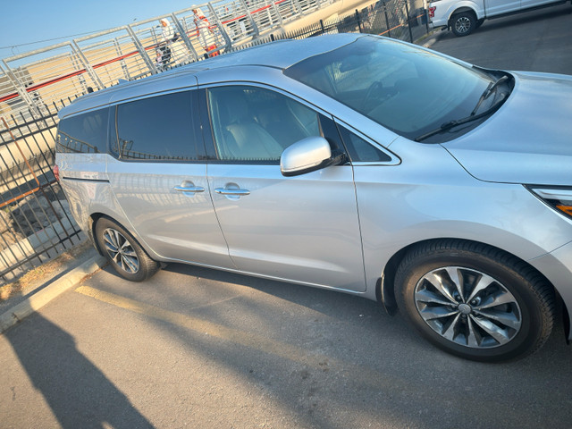 2017 kia sedona sx+ in Cars & Trucks in Calgary - Image 2