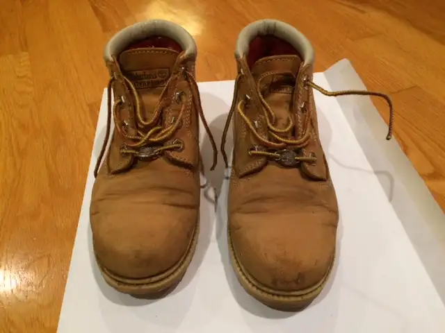 Wmns Assorted Boots and Sneakers/Running shoes in Kids & Youth in City of Toronto - Image 6
