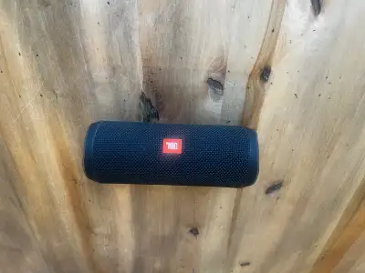 JBL Bluetooth speaker FLIP4, View more