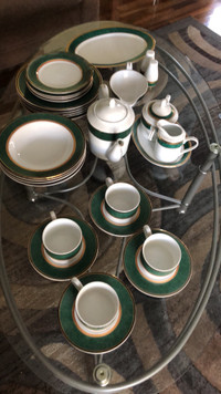 Fine Porcelain Dinner Set with Additional Tea Set, Salt/Pepper