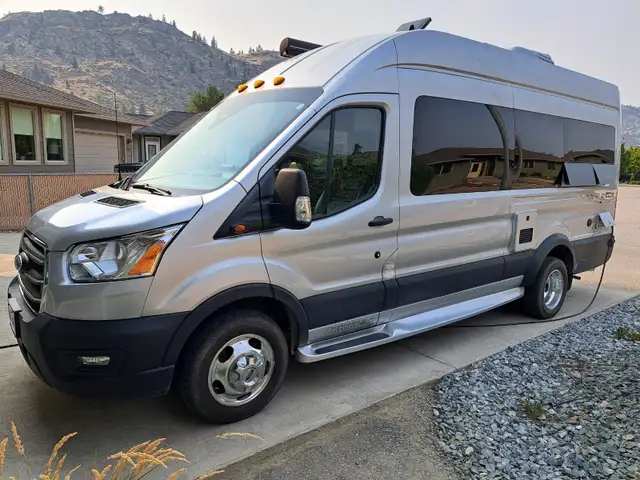 2021.5 Pleasure-Way Ontour 2.2 Class-B Motorhome in RVs & Motorhomes in Penticton - Image 3