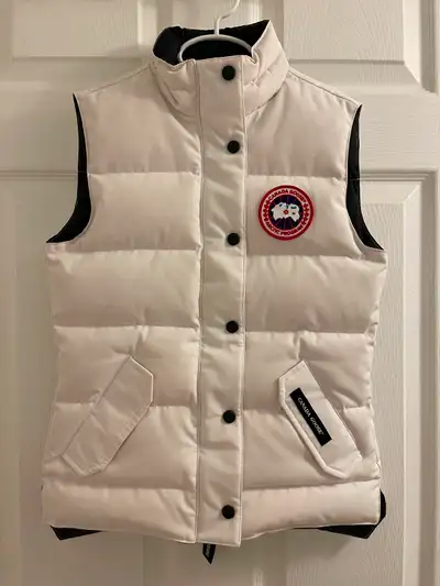 Canada Goose Freestyle Women Vest size XXS, View more