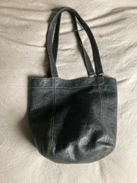 Roots black leather tote
